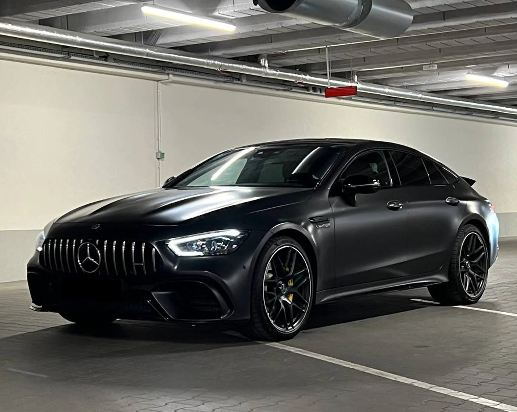 Wynajem Mercedes AMG GT 63 4Door
